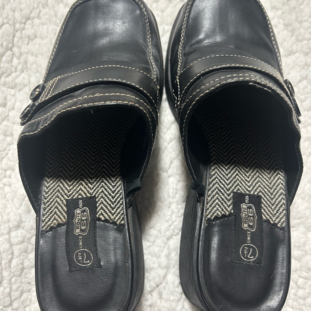 Vtg Route 66 Black Mules with Stitch Detail